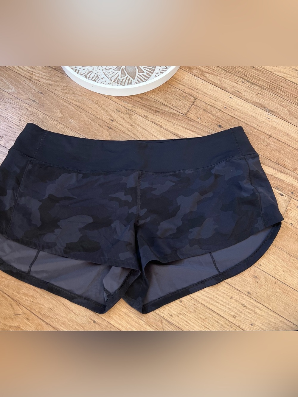 Lululemon Athletic Shorts Trio - black Camo, orange- bundle size 10&12 - Picture 4 of 7